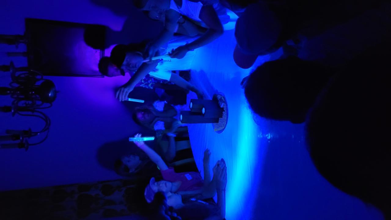 .